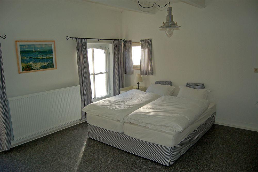 B&B Blauwestadhoeve Midwolda Exterior photo